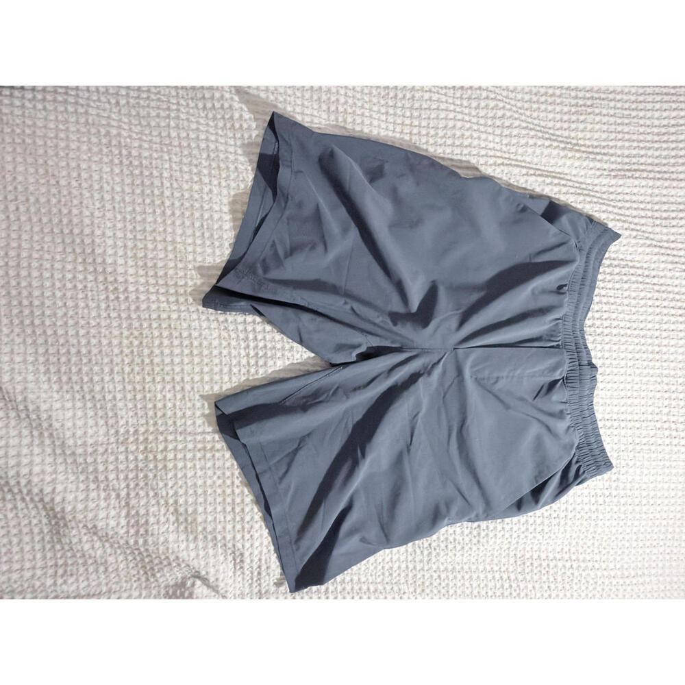 Lululemon Men's Gray Athletic Shorts Size L
